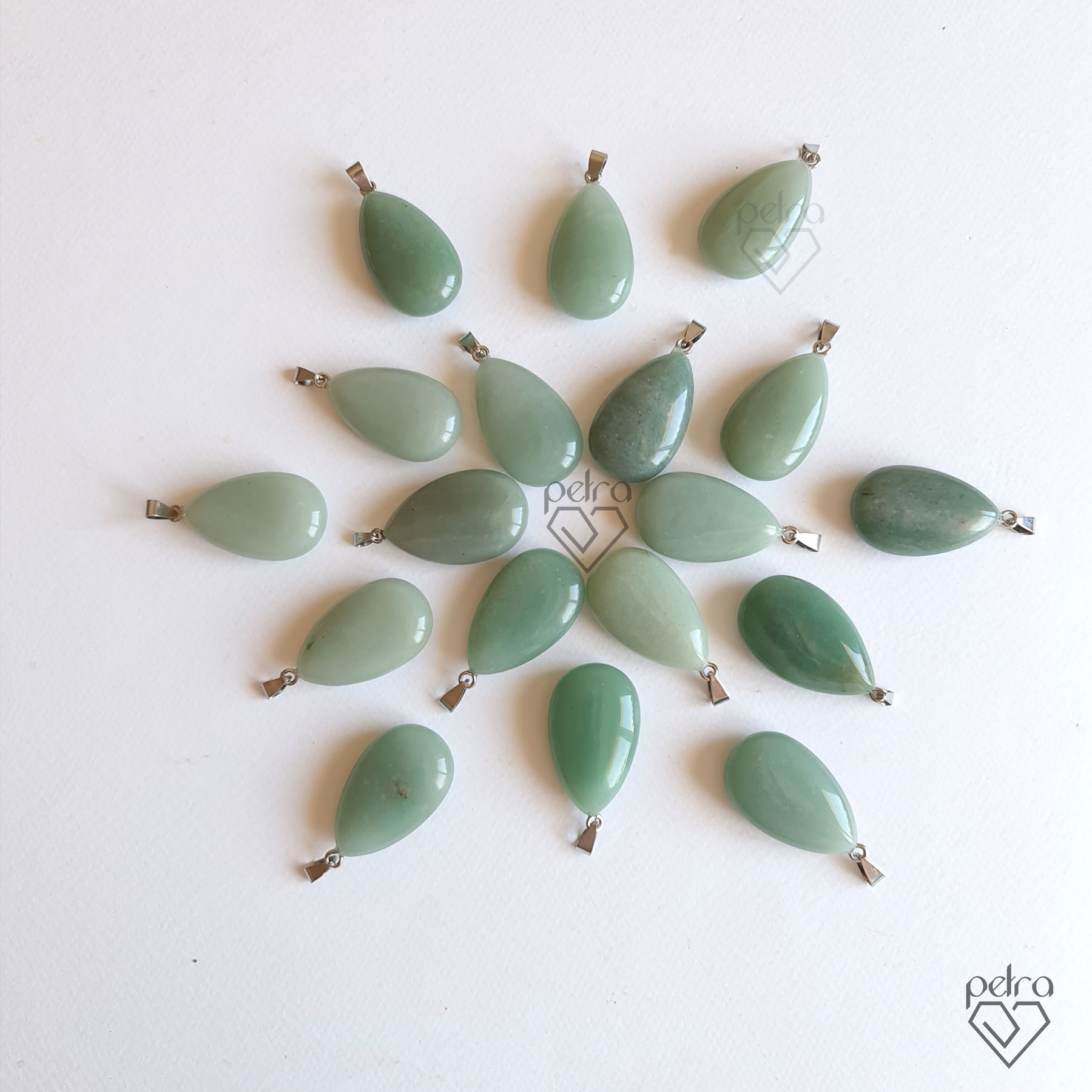 پلاک مدل اشک اونتورین سبز