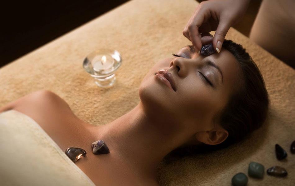 درمان با سنگ درمانی از سنگ درمانی پترا